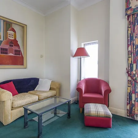 Apartment Christchurch - La Rochelle 13
