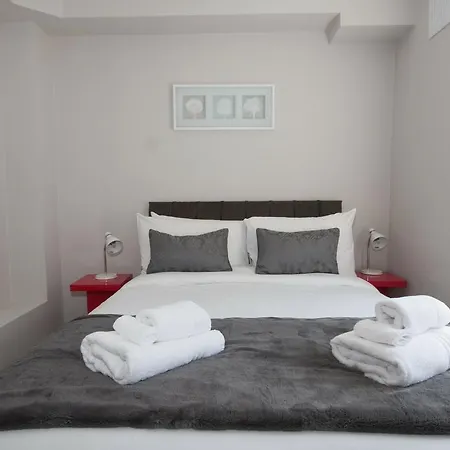 Henry Street Aparthotel Apartment *