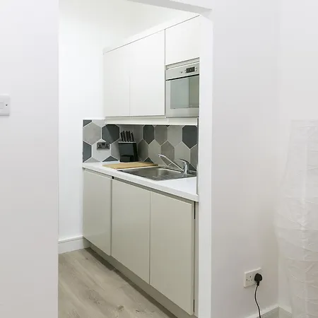 Stylish One Bed Apartment With Private Garden * Dublin