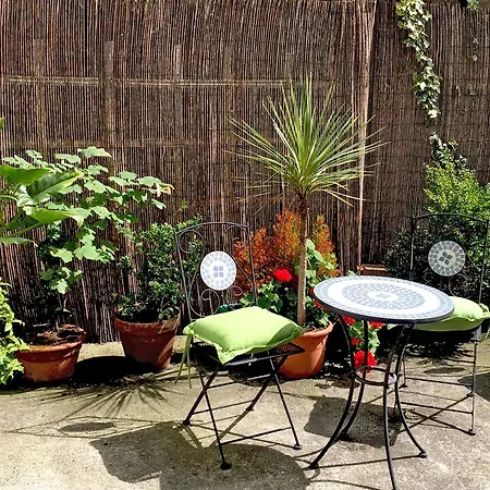 מלון Baggot Court Townhouse