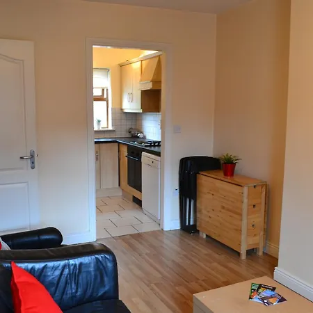 Gordon Street Apartments, City Centre Apartment *