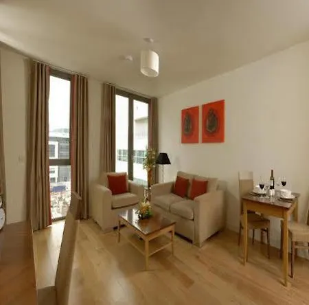 Premier Dublin Sandyford Otel