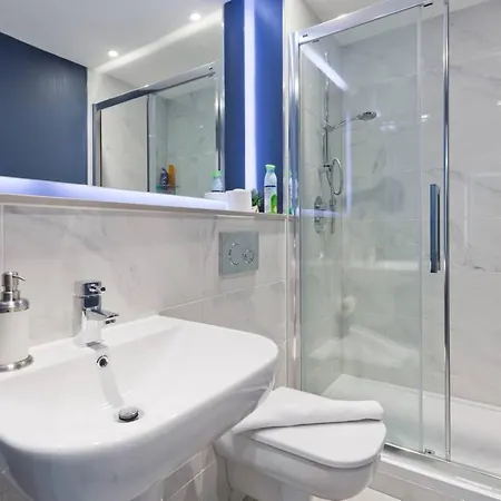 Apartment 2 Bedroom Rooftop In Temple Bar Sleeps 6 *