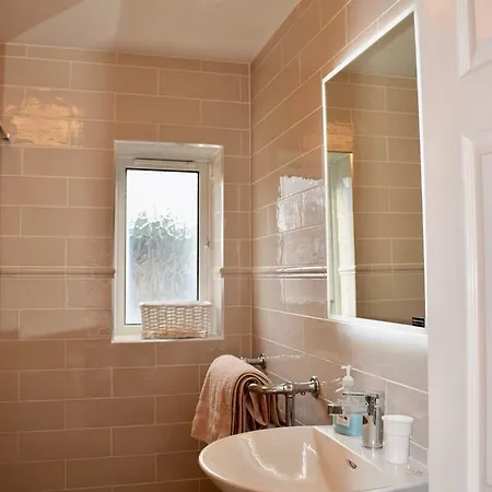 4 Bed Townhouse In Apartment *