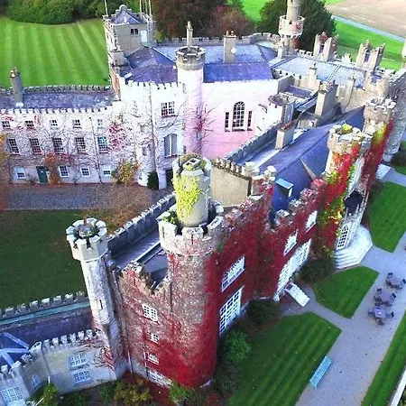 Luttrellstown Castle לוקאן