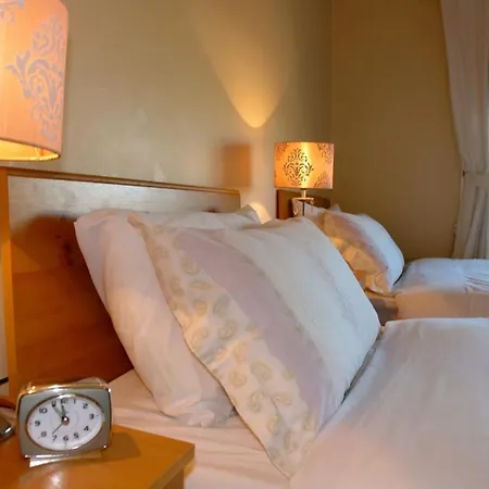 Bed & Breakfast Annandale House 3*