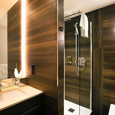 Otel 7, Centre Dublin