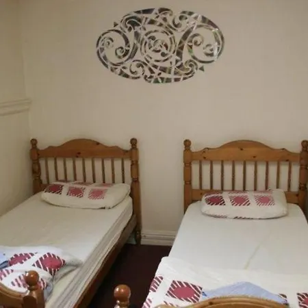 Kinlay House Vandrarhem *