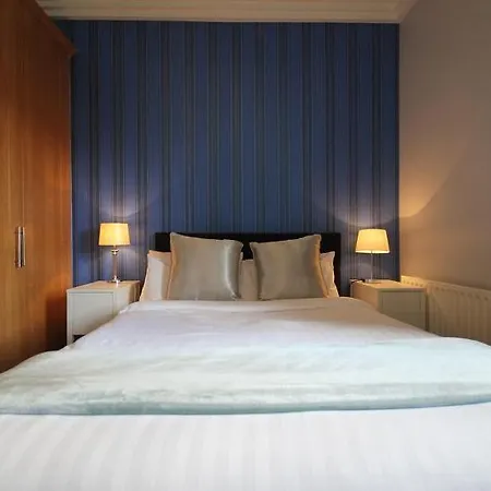 Ifsc Hotel 2*
