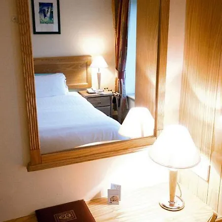 Eliza Temple Bar By The Key Collection Hotel Dublin