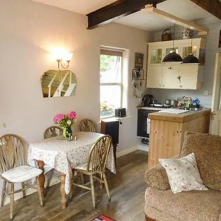 The Lodge, 16 Holiday home