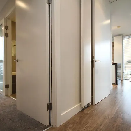 Beautiful Pearse Street Apartment *