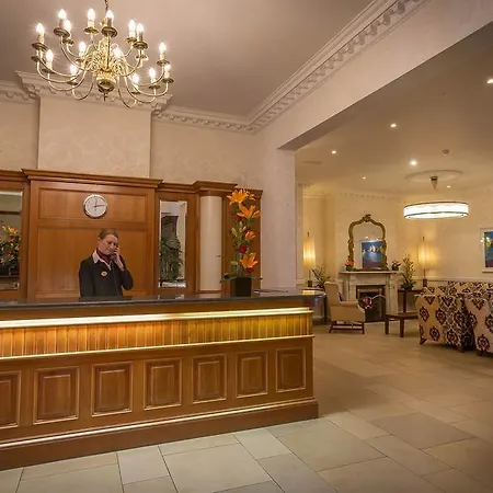 Marine Hotel