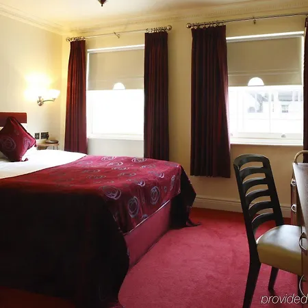 מלון Trinity Townhouse 3*