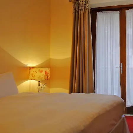 Baggot Court Townhouse מלון