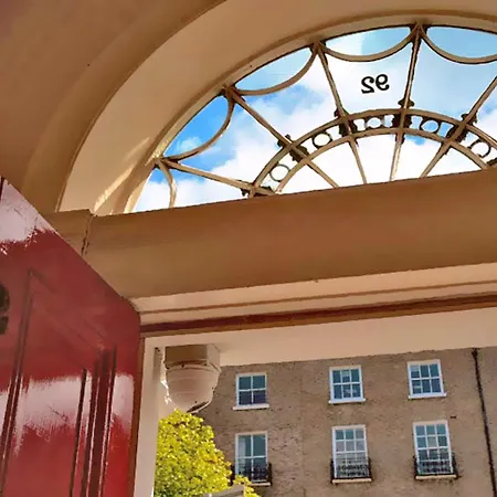Baggot Court Townhouse דבלין