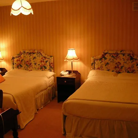 Glenogra Townhouse Pensionat 4*