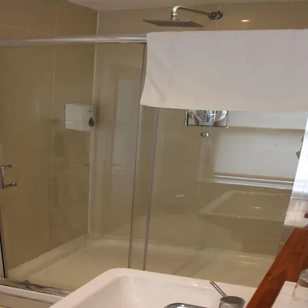 Otel The Lombard Pub & Townhouse 4*
