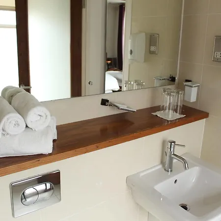 The Lombard Pub & Townhouse 4*
