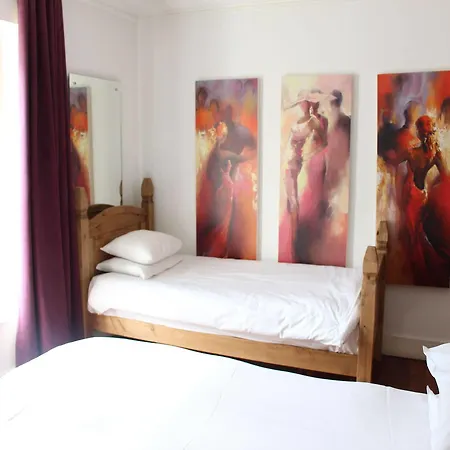 The Lombard Pub & Townhouse Otel