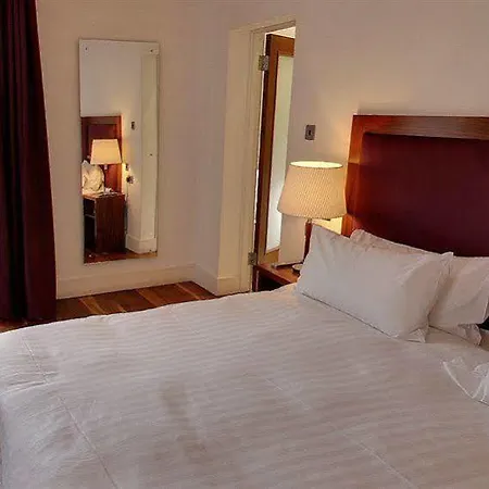 The Lombard Pub & Townhouse Otel 4*