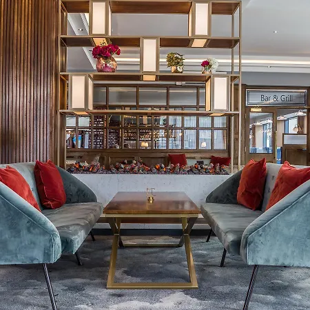 Skylon 4* Dublín