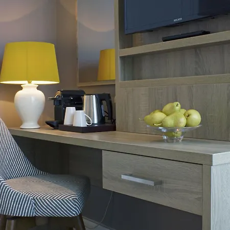 Gleesons Townhouse Booterstown Hotel