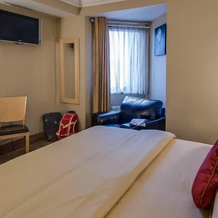 Academy Plaza 3* Dublino