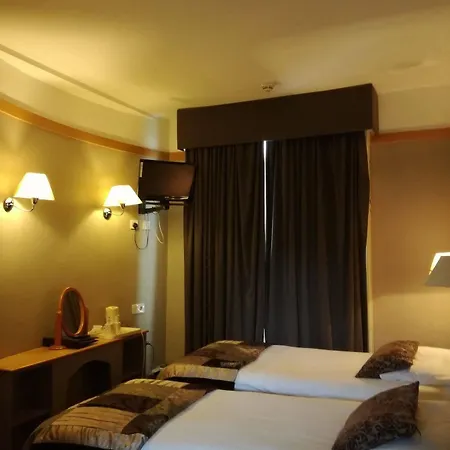 Hotel Leeson Downtown
