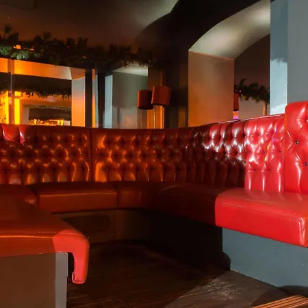 Russell Court Hotel 3*