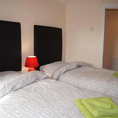 Apartment Crompton Hall