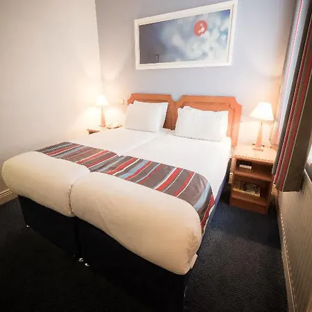 Hotel Travelodge City Rathmines 3*