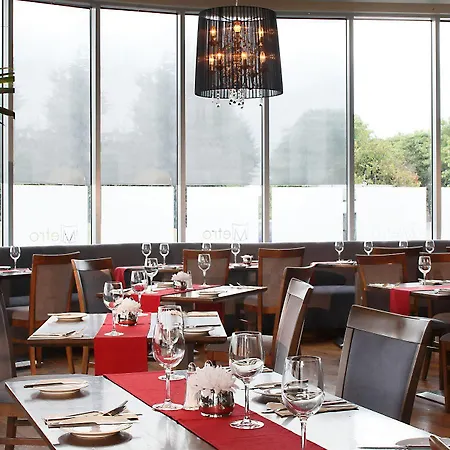Metro Dublin Airport Hotel