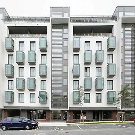 Premier Dublin Sandyford Otel