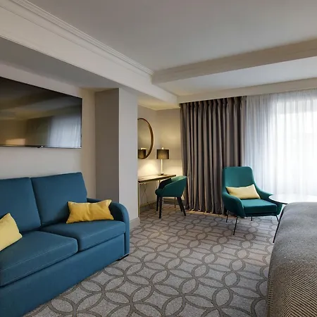 The Davenport 4*