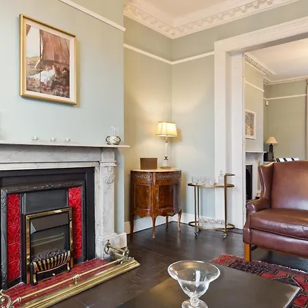 The George Bernard Shaw Apartment *