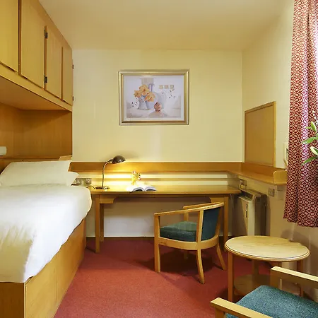 Trinity College Campus Hotel