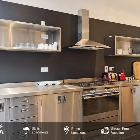 Sweet - Spacious Grand Canal Apartament