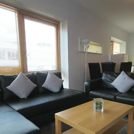 Phoenix Park Apartment *