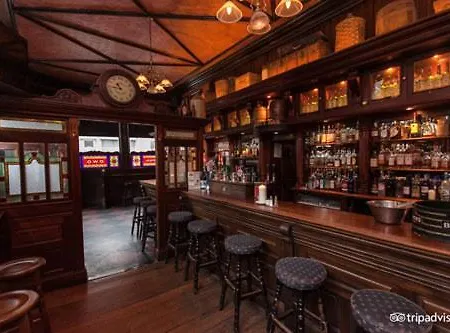 Pensión O'neills Victorian Pub & Townhouse 3*