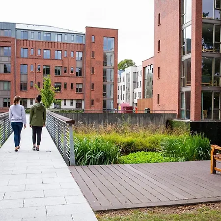 Trinity Hall - Suburban Apartament *