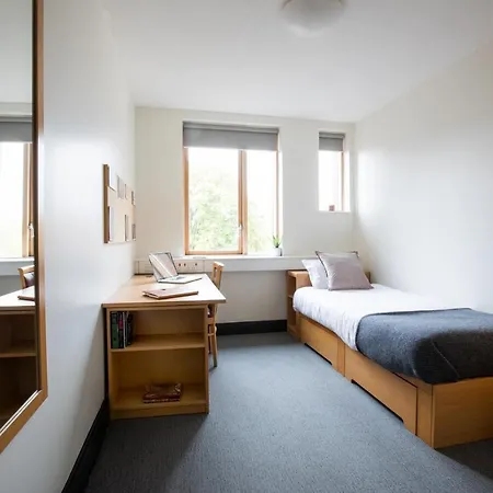 Trinity Hall - Suburban *