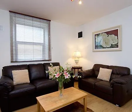 Apartment Glencourt *