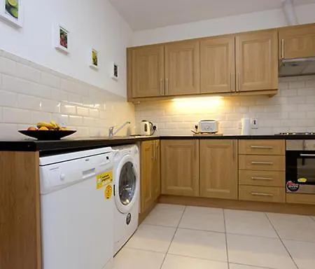 Glencourt Apartment *