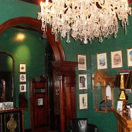 The Townhouse 3*