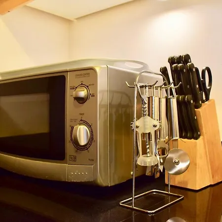 1 Bedroom Centre In Apartment *