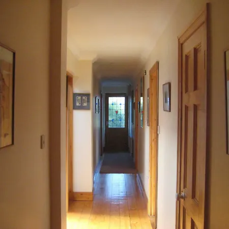 Holiday home Large 5 Bedroom In Shankill South