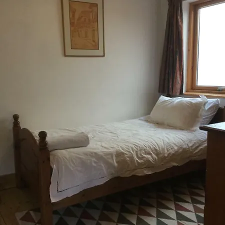 Holiday home Large 5 Bedroom In Shankill South
