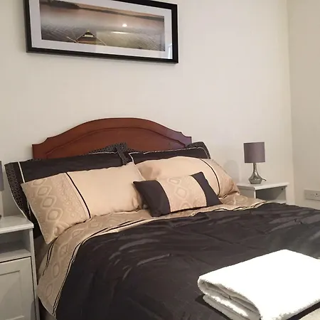 Montrose House 3*