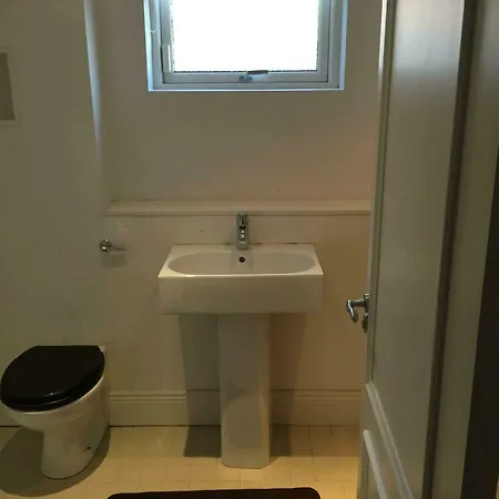Hotell Montrose House 3*